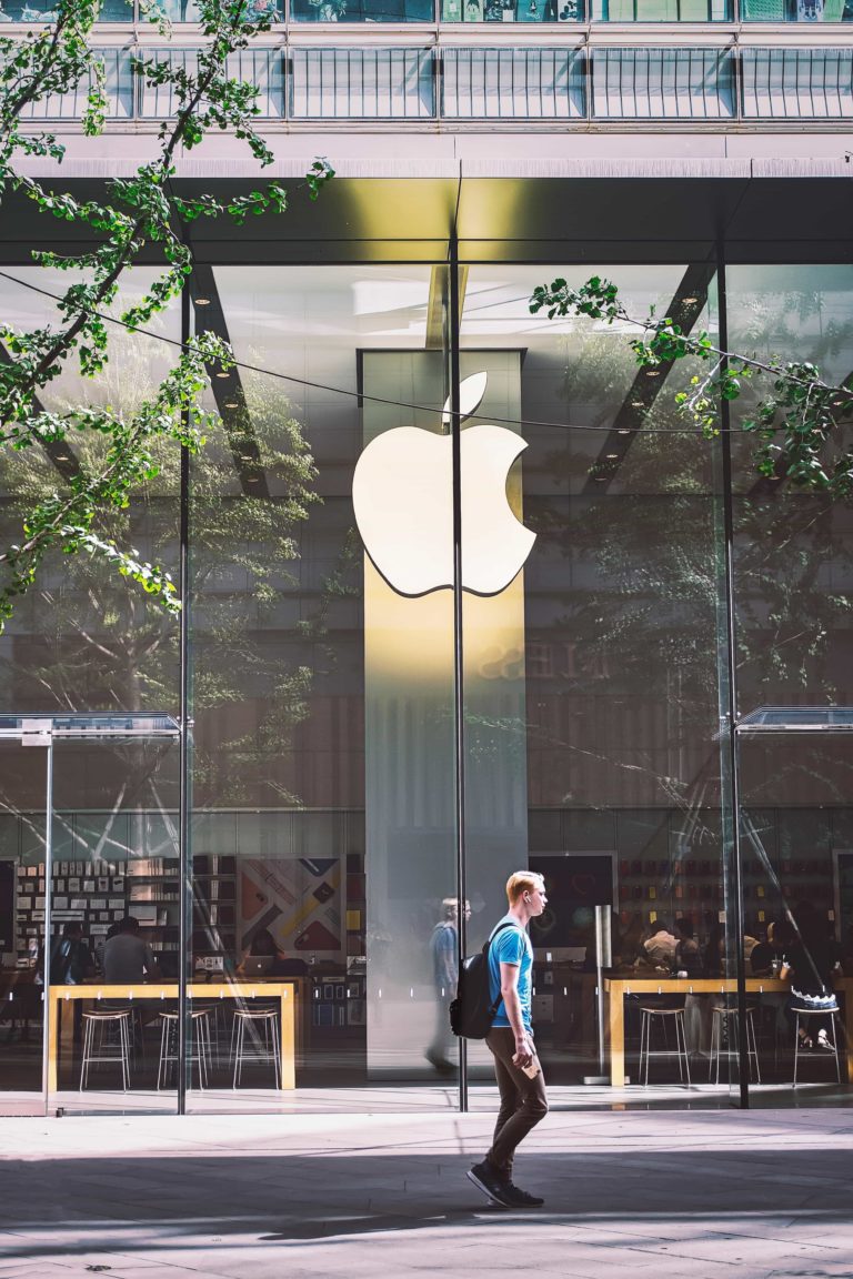 Caso Apple: ¿Puede triunfar una empresa sin redes sociales?
