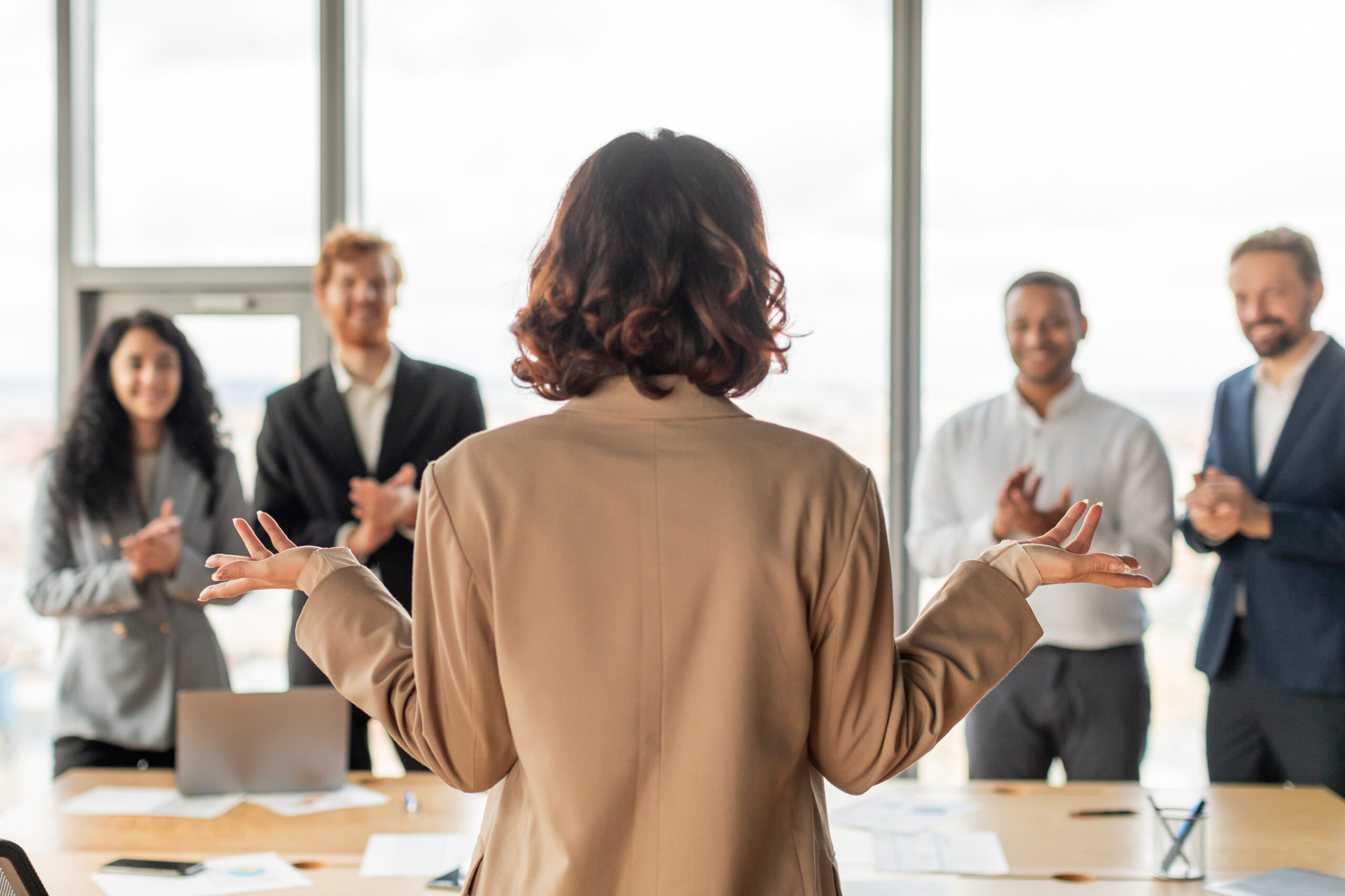 ¿Sabes liderar un equipo? 5 competencias clave